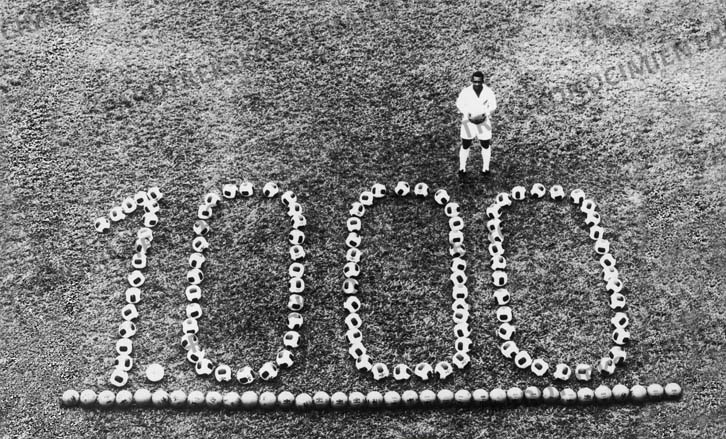 CUANDO PELÉ METIÓ SU GOL 1000 ROMPIÓ NUEVO RÉCORD