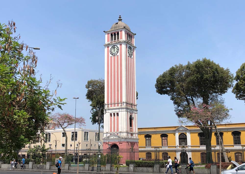 MONUMENTOS POR CENTENARIO DE LA INDEPENDENCIA DE PERÚ