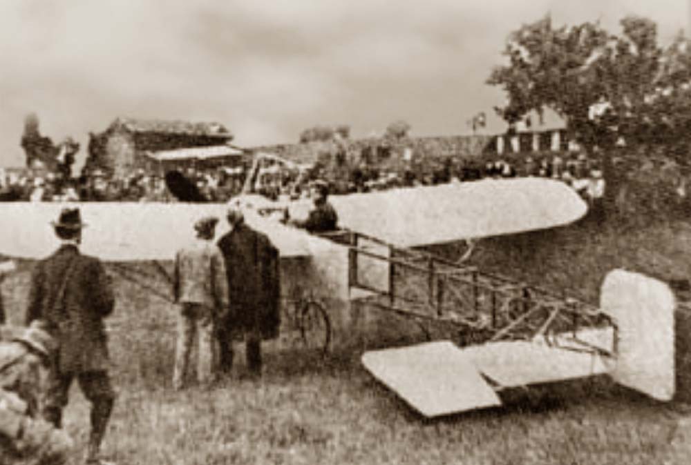 EL VUELO TRIUNFAL DE JORGE CHÁVEZ SOBRE LOS ALPES