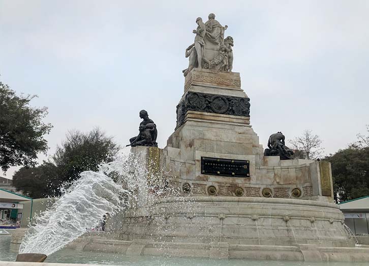 MONUMENTOS POR CENTENARIO DE LA INDEPENDENCIA DE PERÚ