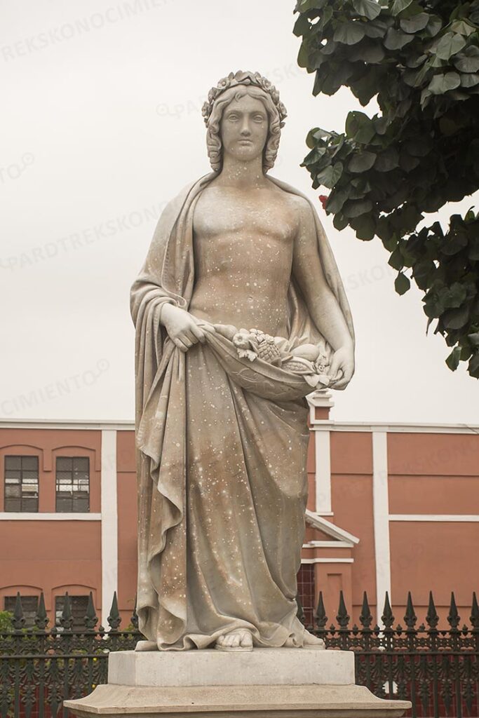 ESCULTURA DE “SAGITARIO” - ALAMEDA DE LOS DESCALZOS